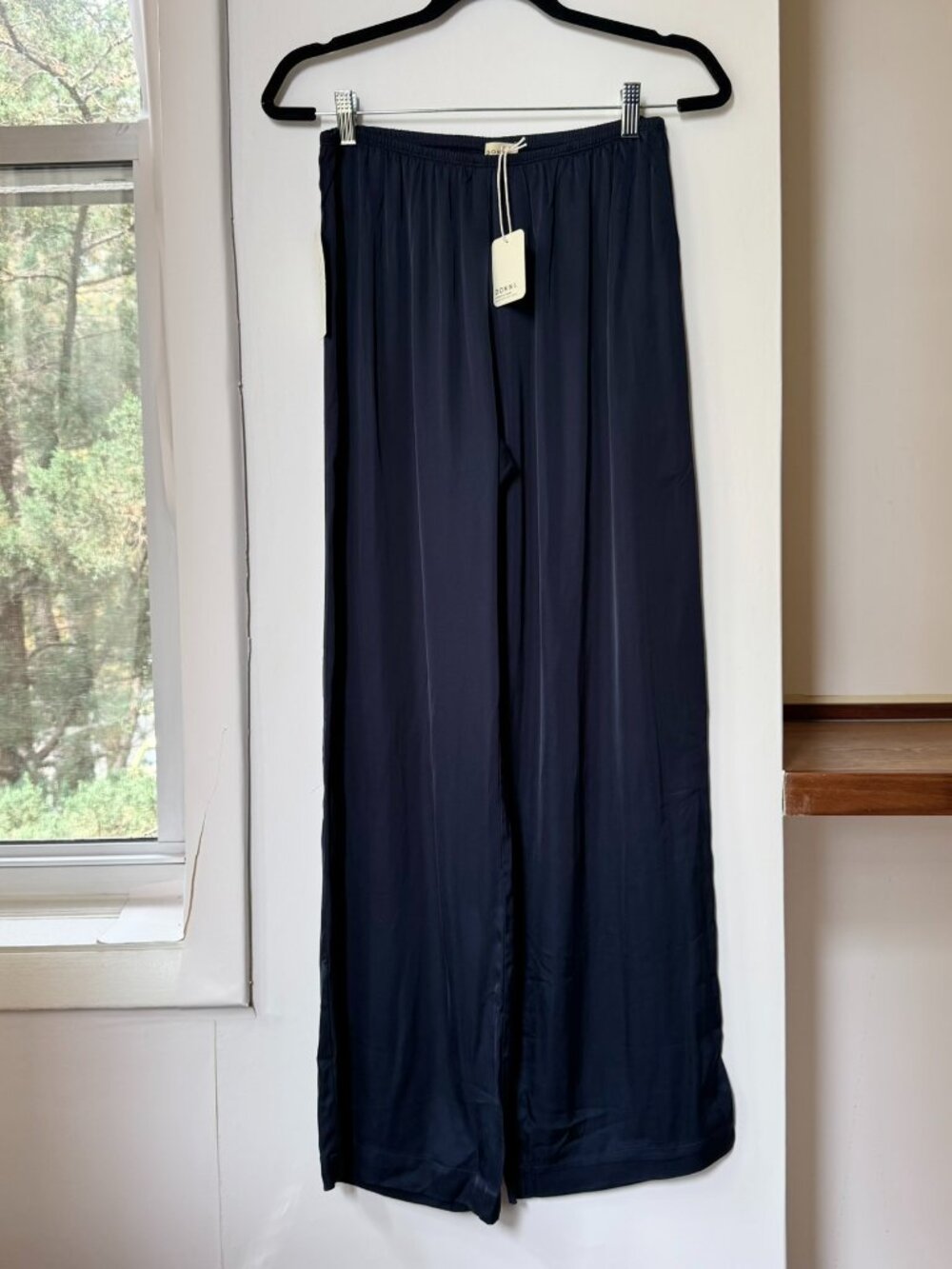 NWT DONNI The Silky Simple Pants Navy Blue Size Small - Picture 3 of 15